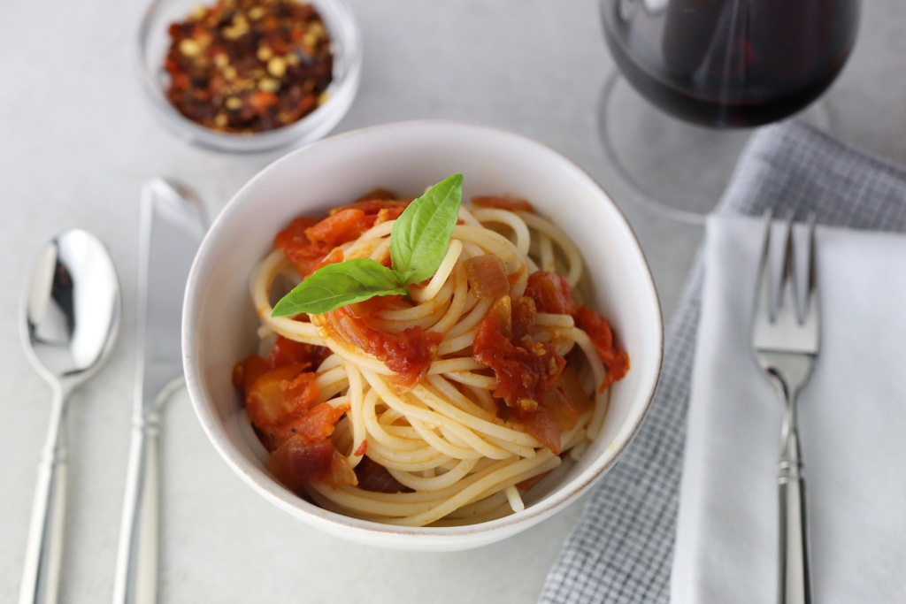 Italian Heirloom Tomato Pasta al Pomodoro